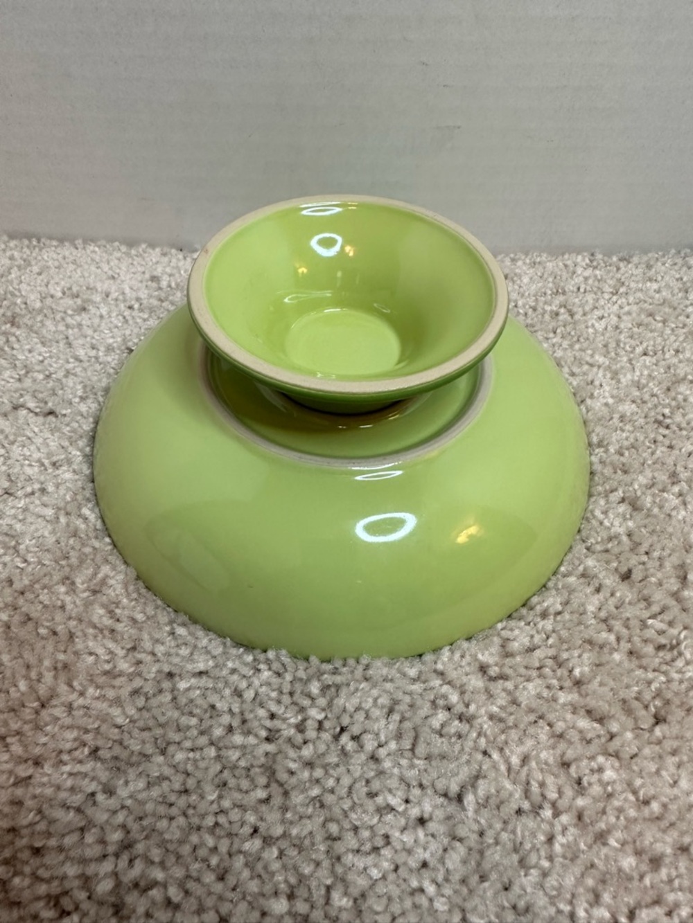 Le Creuset Lime Green Stoneware Pedestal Bowl, vintage - Picture 5 of 9